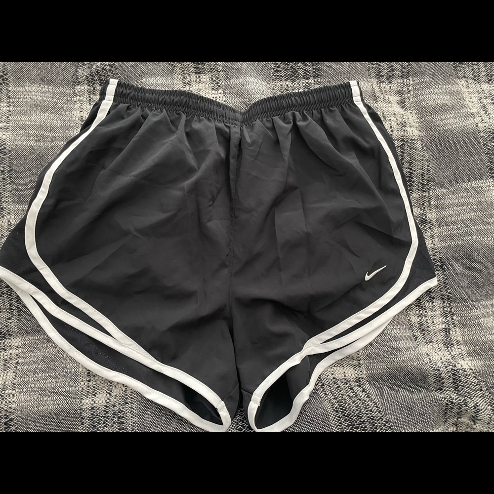 NWOT Nike temp shorts